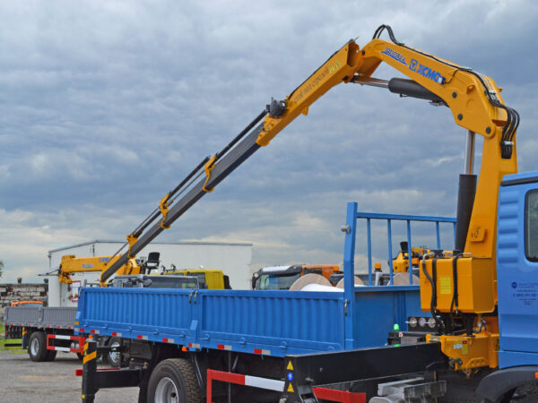 КМУ XCMG SQZ105-4