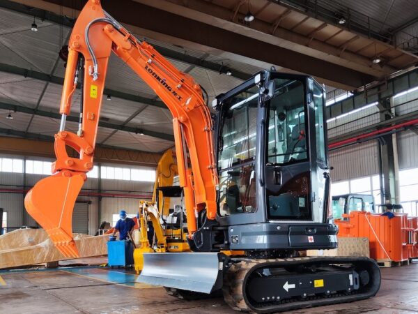Гусеничный экскаватор Lonking CDM6025