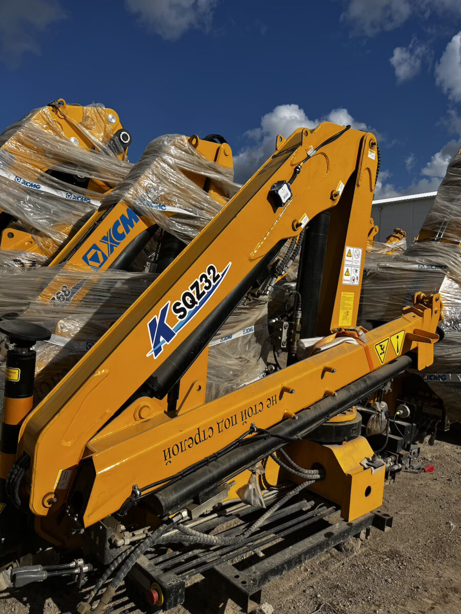 КМУ XCMG SQZ132-4